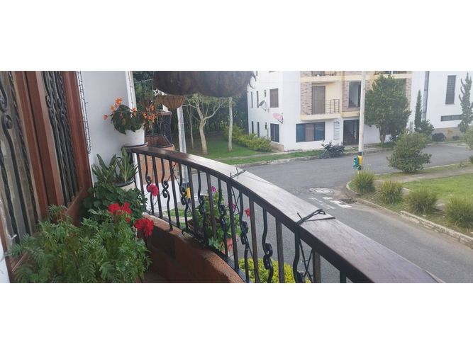 Casa de 3 alcobas en venta en La Ceja, 220 m² · foto 3 de 11