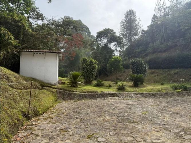 Casa de 7 alcobas en venta en San Antonio De Pereira, El Carmen de Viboral, 532 m² · foto 7 de 17