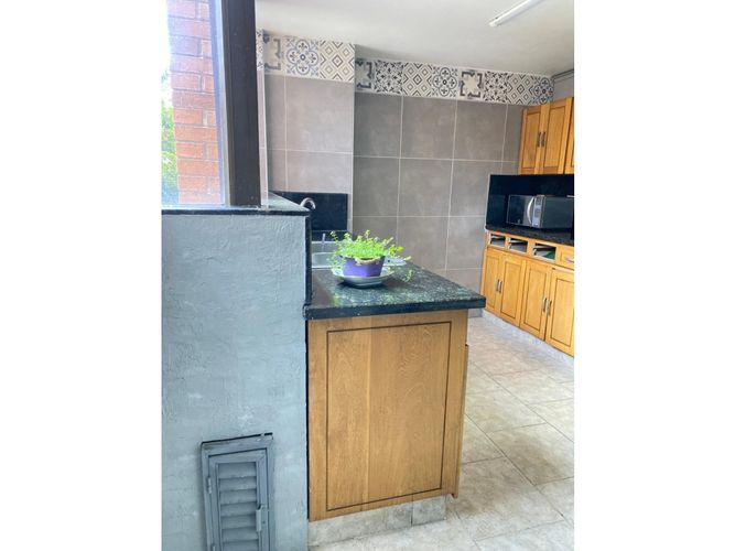 Apartamento de 4 alcobas en arriendo en Los Balsos, Medellín, 200 m² · foto 2 de 24