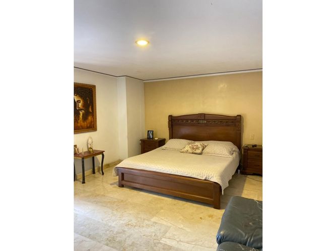 Apartamento de 4 alcobas en arriendo en Los Balsos, Medellín, 200 m² · foto 13 de 24