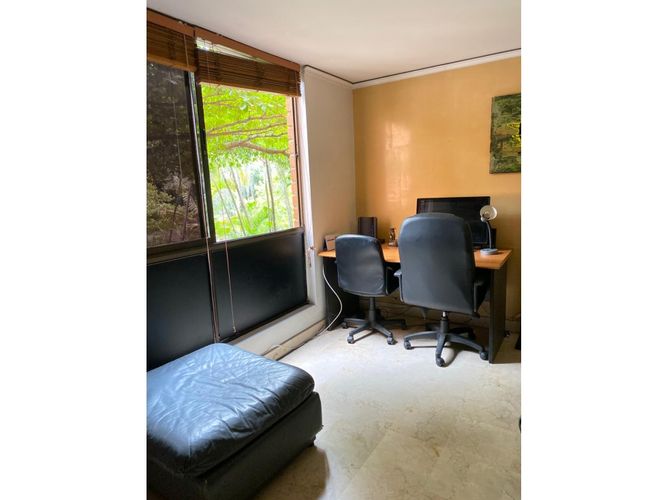 Apartamento de 4 alcobas en arriendo en Los Balsos, Medellín, 200 m² · foto 15 de 24