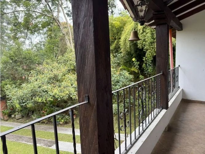 Casa de 7 alcobas en arriendo en San Antonio De Pereira, El Carmen de Viboral, 532 m² · foto 12 de 17