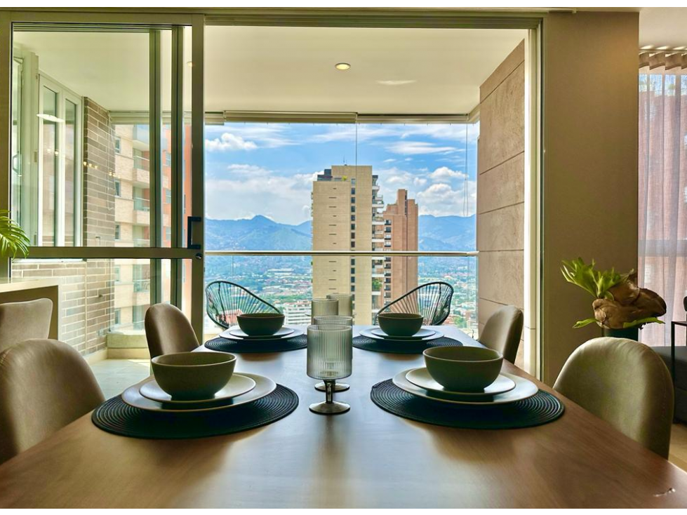 Apartamento en arriendo en La Linde, Medellín · foto 2 de 13