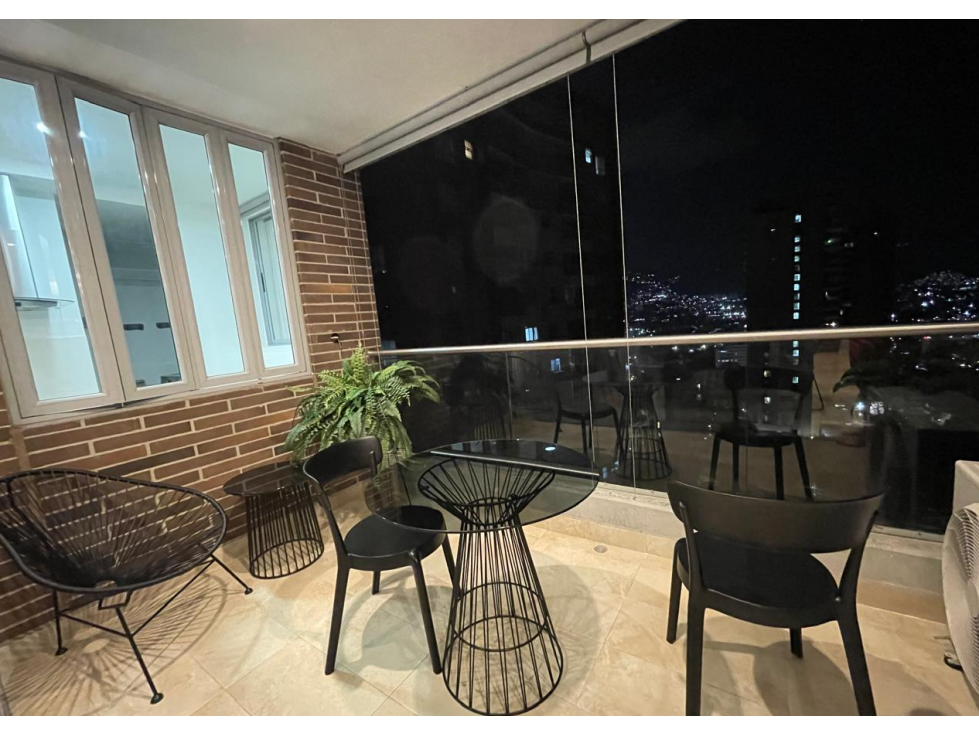 Apartamento en arriendo en La Linde, Medellín · foto 4 de 13