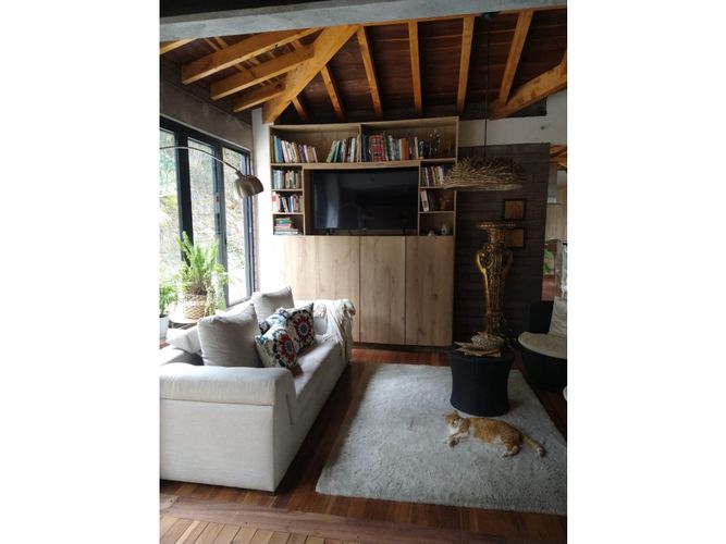 Casa de 3 alcobas en venta en Loma Del Escobero, Envigado, 230 m² · foto 19 de 24