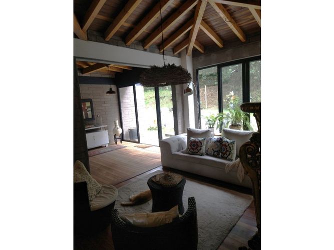 Casa de 3 alcobas en venta en Loma Del Escobero, Envigado, 230 m² · foto 22 de 24