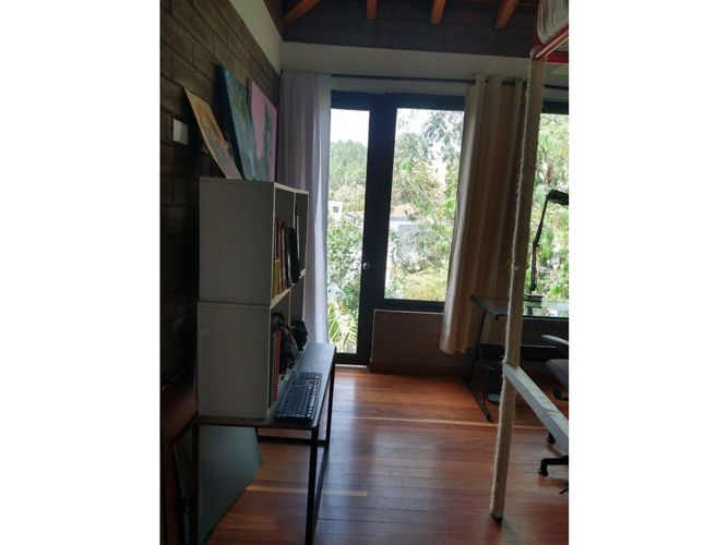 Casa de 3 alcobas en venta en Loma Del Escobero, Envigado, 230 m² · foto 23 de 24