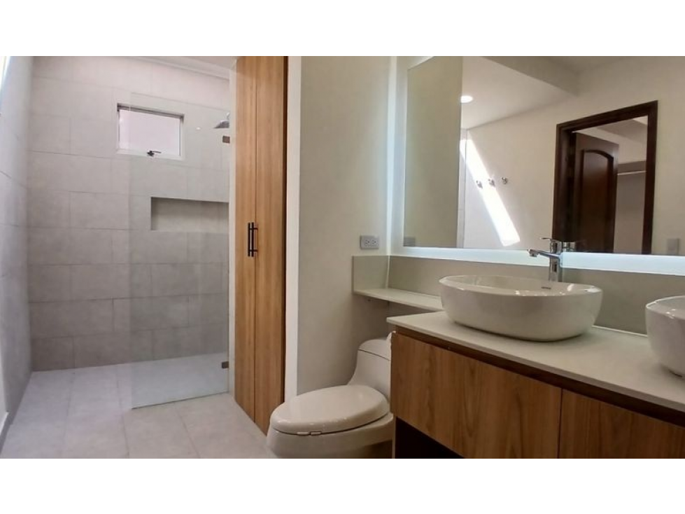 Apartamento en arriendo en El Tesoro, Medellín · foto 18 de 20