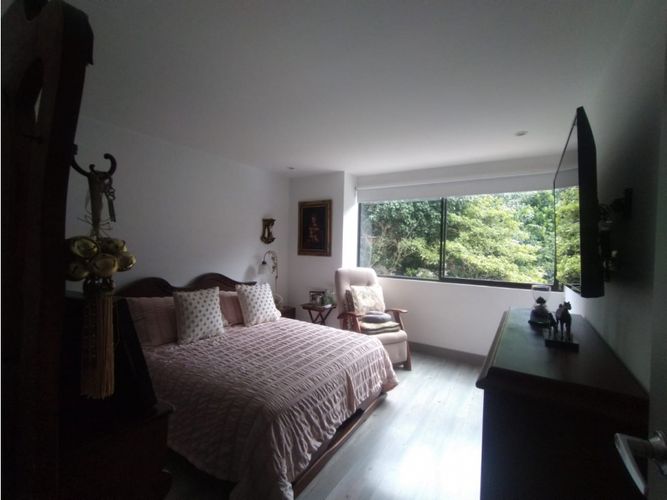 Apartamento de 3 alcobas en arriendo en Loma Benedictinos, Medellín, 114 m² · foto 11 de 19