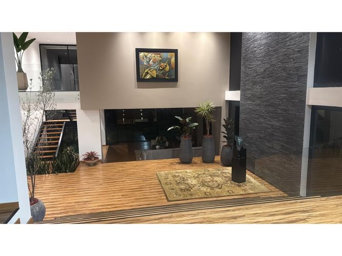 Casa de 3 alcobas en venta en Loma Del Escobero, Envigado · foto 9 de 18