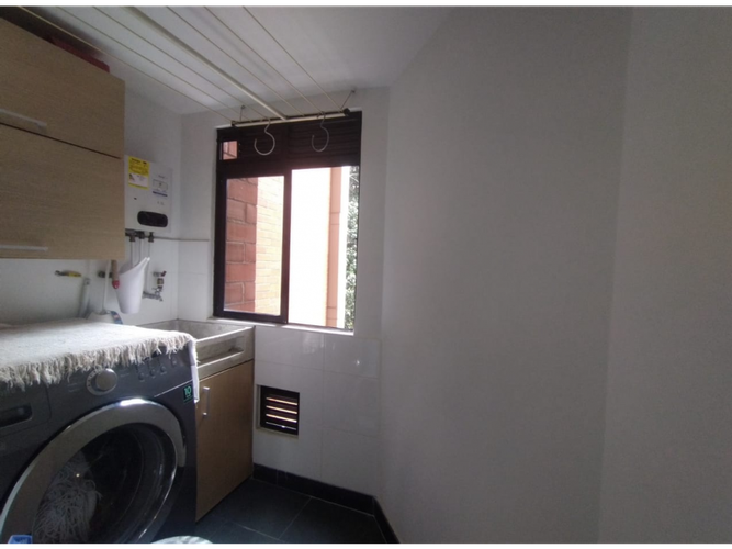 Apartamento de 3 alcobas en arriendo en Loma Benedictinos, Medellín, 114 m² · foto 17 de 19