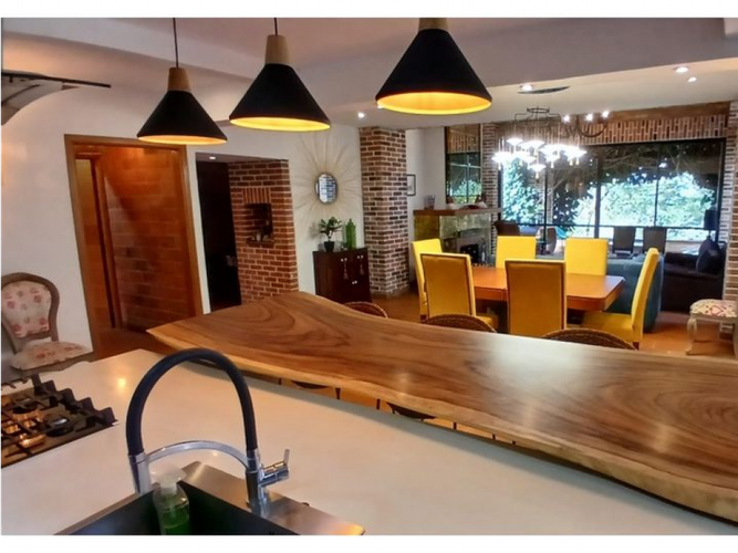 Casa de 6 alcobas en arriendo en Loma El Atravesado, Envigado, 114 m² · foto 2 de 24