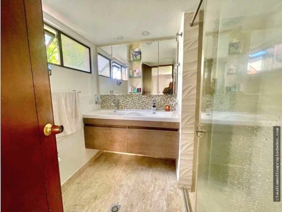 Apartamento en arriendo en Loma De Los Gonzalez, Medellín · foto 16 de 18