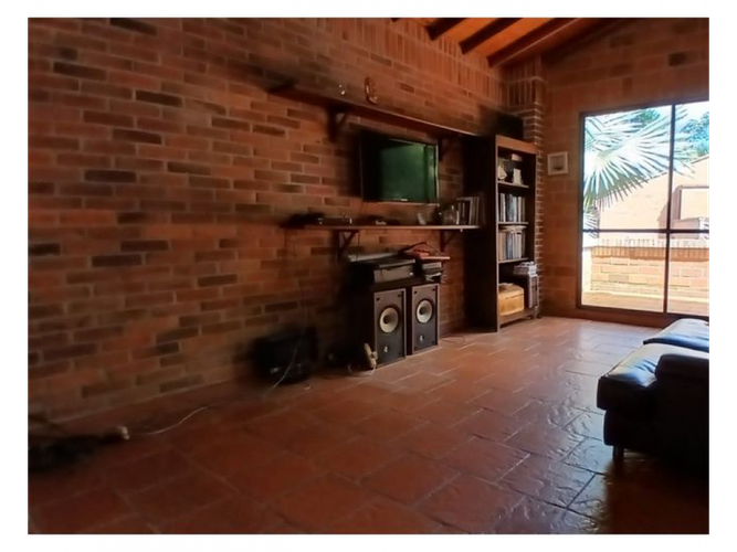 Casa de 6 alcobas en arriendo en Loma El Atravesado, Envigado, 114 m² · foto 11 de 24