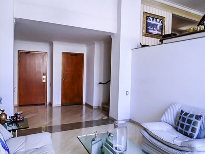 Casa de 4 alcobas en venta en Las Palmas, Medellín, 264 m² · foto 5 de 11