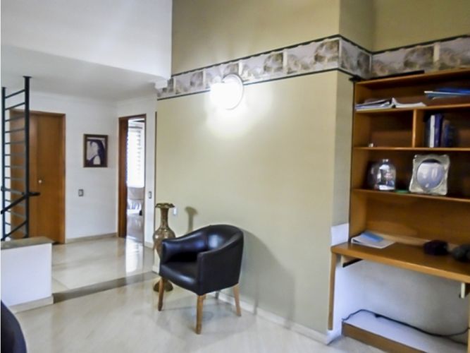 Casa de 4 alcobas en venta en Las Palmas, Medellín, 264 m² · foto 10 de 11