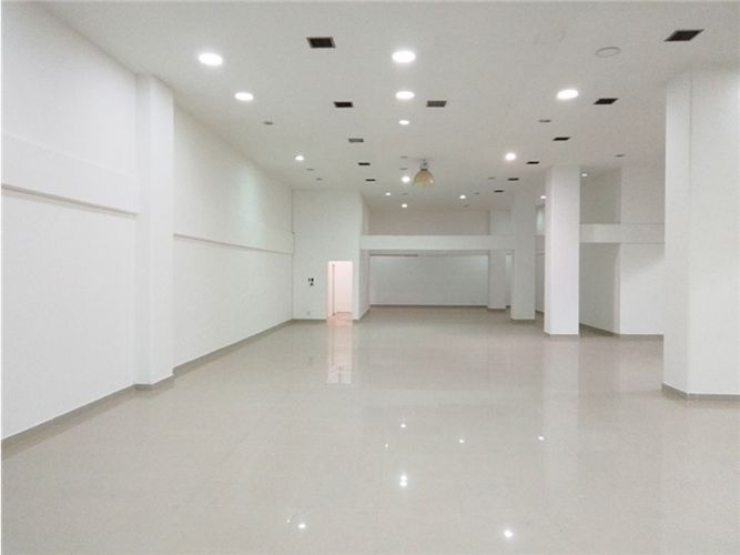 Local en arriendo en Colombia, Medellín, 300 m² · foto 3 de 12