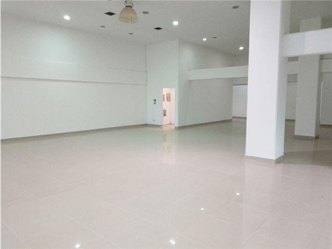 Local en arriendo en Colombia, Medellín, 300 m² · foto 7 de 12