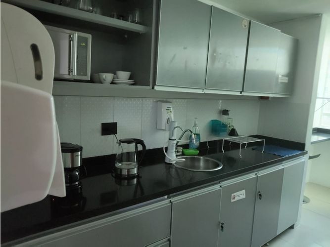 Oficina en arriendo en Los Balsos, Medellín, 420 m² · foto 7 de 21