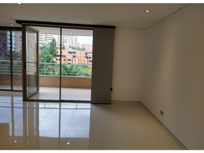 Apartamento de 3 alcobas en arriendo en Los Parra, Medellín, 150 m² · foto 4 de 21
