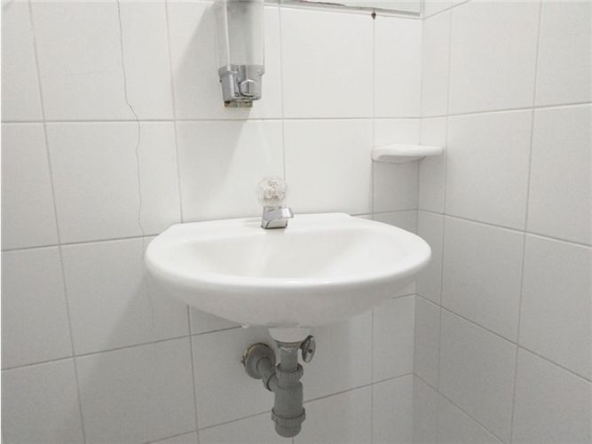 Local en arriendo en Colombia, Medellín, 300 m² · foto 12 de 12