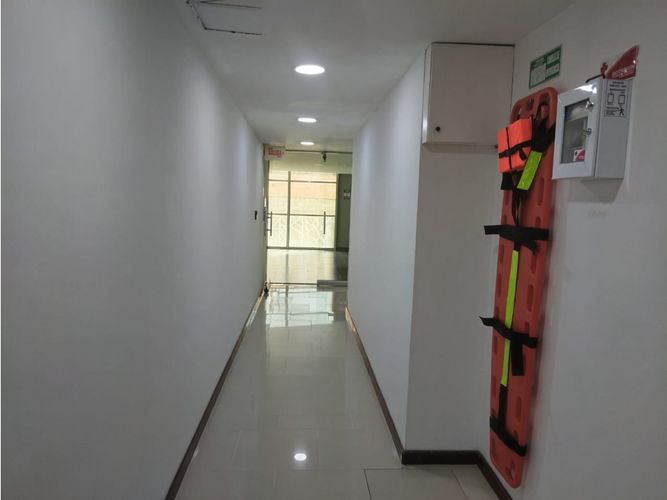 Oficina en arriendo en Los Balsos, Medellín, 420 m² · foto 12 de 21