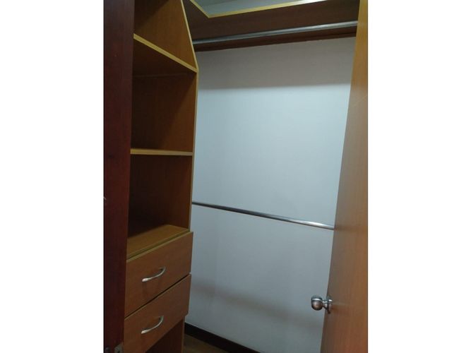 Apartamento de 3 alcobas en arriendo en Los Parra, Medellín, 150 m² · foto 13 de 21