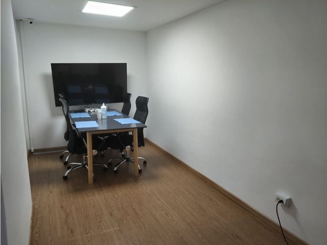 Oficina en arriendo en Los Balsos, Medellín, 420 m² · foto 18 de 21