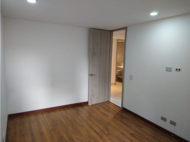 Apartamento de 3 alcobas en arriendo en Los Parra, Medellín, 150 m² · foto 15 de 21