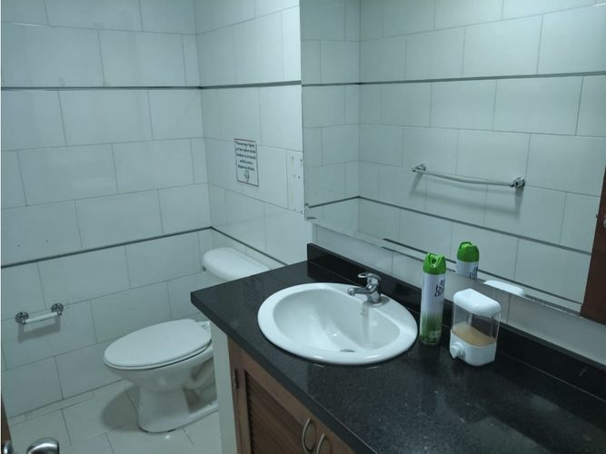 Oficina en arriendo en Los Balsos, Medellín, 420 m² · foto 19 de 21