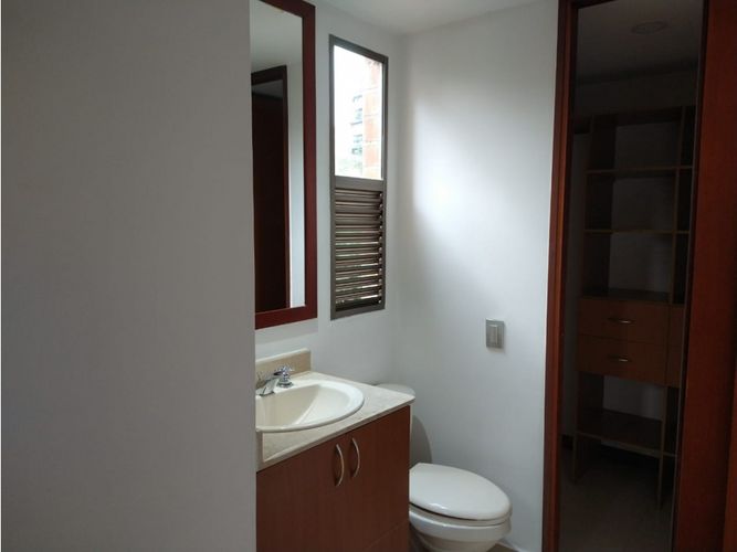 Apartamento de 3 alcobas en arriendo en Los Parra, Medellín, 150 m² · foto 19 de 21