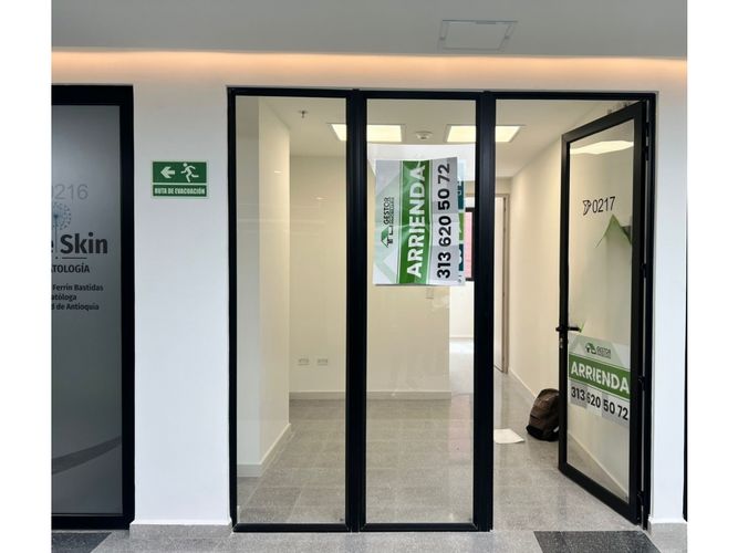 Consultorio en arriendo en Los Colores, Medellín, 26 m² · foto 16 de 19