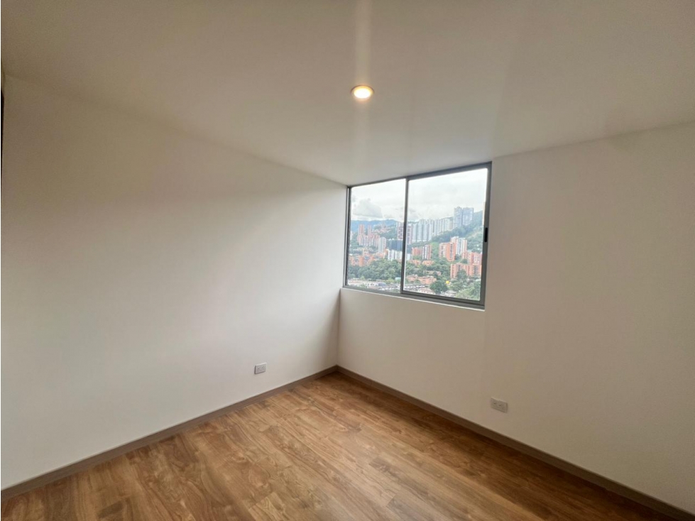 Apartamento en arriendo en Ciudad Del Río, Medellín · foto 11 de 19
