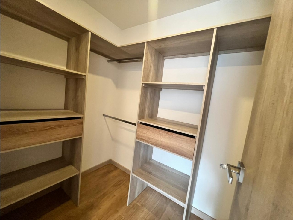 Apartamento en arriendo en Ciudad Del Río, Medellín · foto 13 de 19