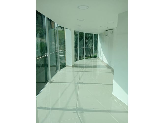 Oficina en arriendo en Los Balsos, Medellín, 92 m² · foto 3 de 10