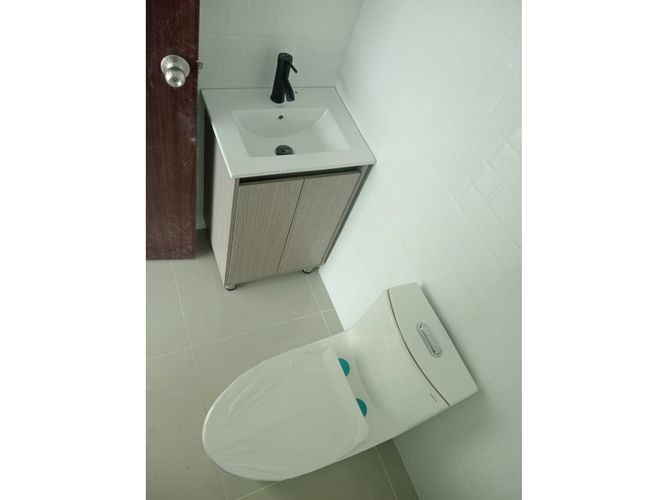 Oficina en arriendo en Los Balsos, Medellín, 92 m² · foto 9 de 10