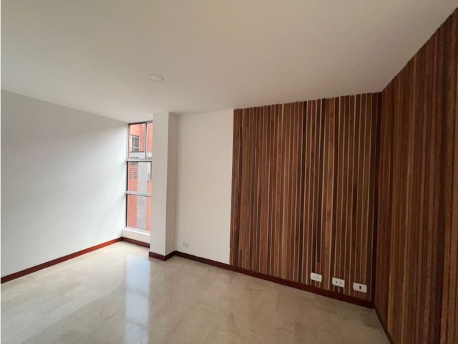 Apartamento de 3 alcobas en arriendo en Loma Benedictinos, Medellín, 240 m² · foto 14 de 24