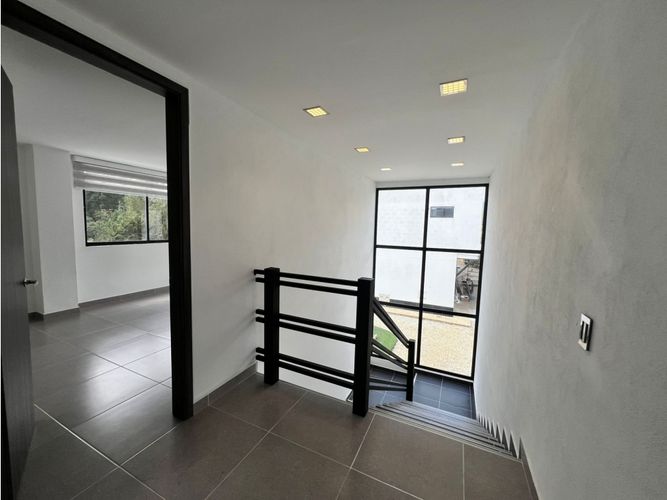 Apartamento de 3 alcobas en arriendo en Loma Del Escobero, Medellín, 145 m² · foto 15 de 17