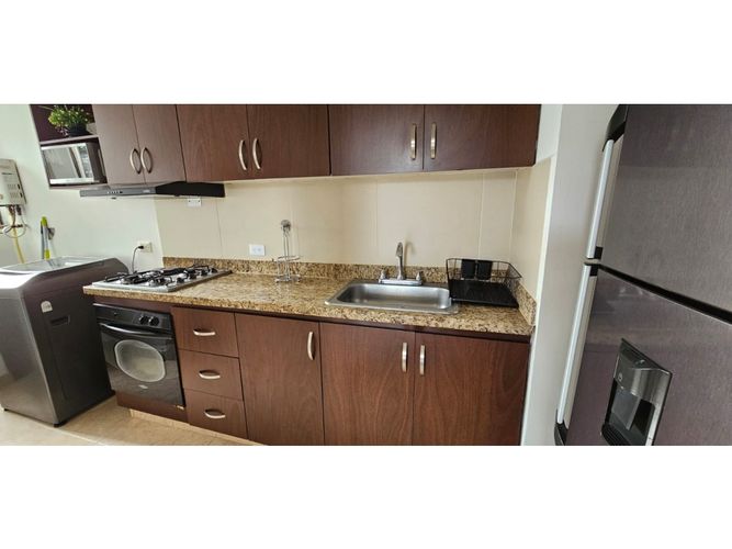 Apartamento de 3 alcobas en arriendo en Los Balsos, Medellín, 70 m² · foto 6 de 13