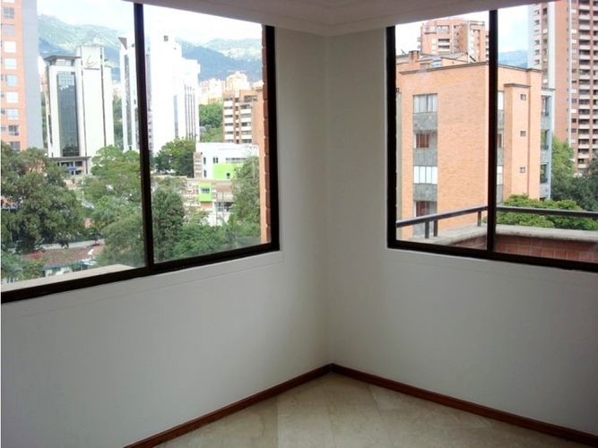 Apartamento de 4 alcobas en venta en Villa Carlota, Medellín, 296 m² · foto 16 de 19