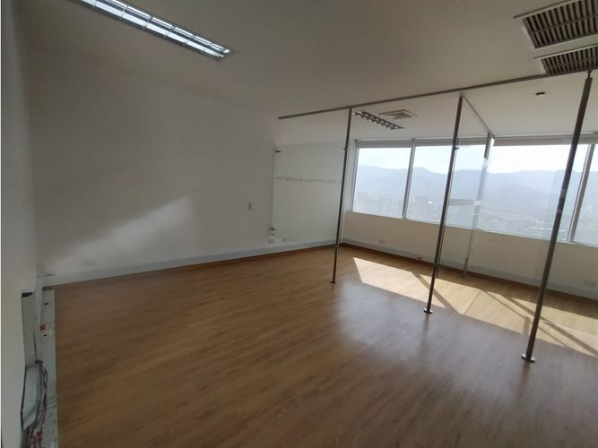 Oficina en arriendo en Loma De San Julian, Medellín, 66 m² · foto 3 de 20