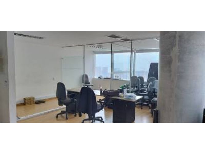 Oficina en arriendo en Loma De San Julian, Medellín, 66 m² · foto 11 de 20