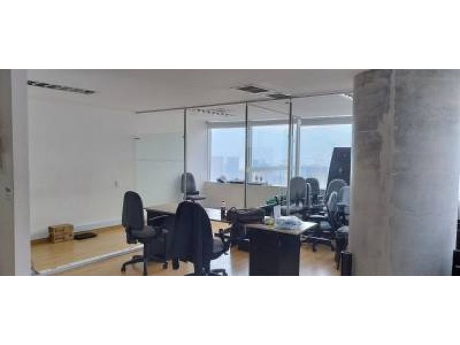 Oficina en arriendo en Loma De San Julian, Medellín, 66 m² · foto 13 de 20