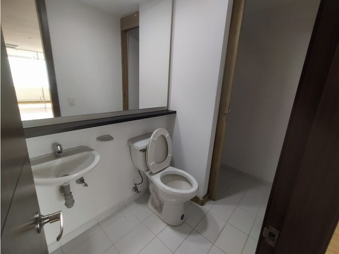 Oficina en arriendo en Loma De San Julian, Medellín, 66 m² · foto 20 de 20
