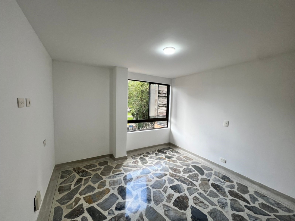 Apartamento en arriendo en Las Lomas No.1, Medellín · foto 5 de 20