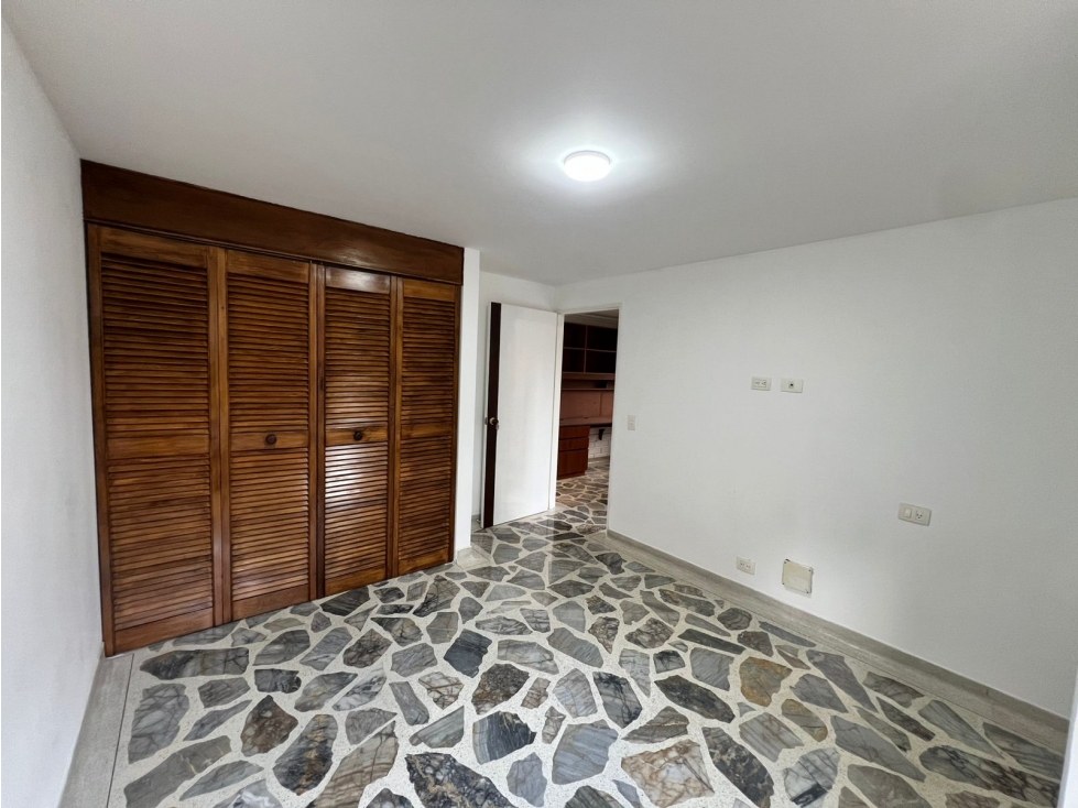 Apartamento en arriendo en Las Lomas No.1, Medellín · foto 6 de 20