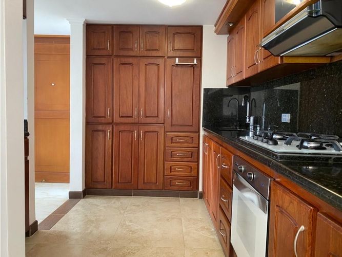Apartamento de 3 alcobas en arriendo en Vía Las Palmas, Medellín, 148 m² · foto 5 de 17