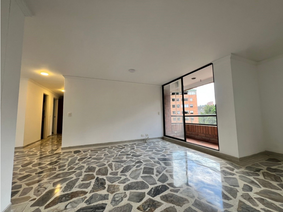 Apartamento en arriendo en Las Lomas No.1, Medellín · foto 10 de 20