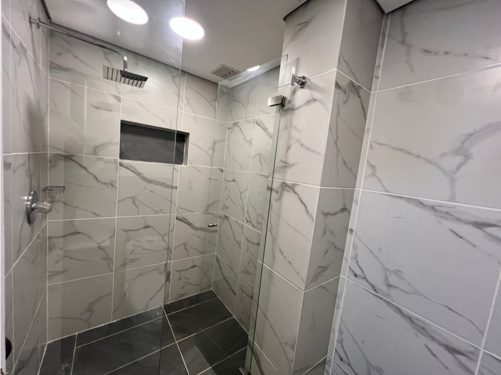 Apartamento en arriendo en Las Lomas No.1, Medellín · foto 11 de 20