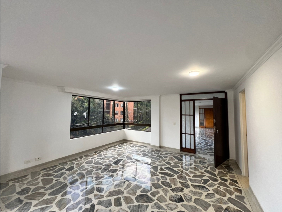 Apartamento en arriendo en Las Lomas No.1, Medellín · foto 13 de 20